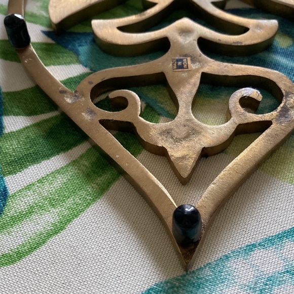 Vintage Brass Heart Trivet with Rubber Feet covers Valentine’s Day Love Gift - Picture 7 of 10